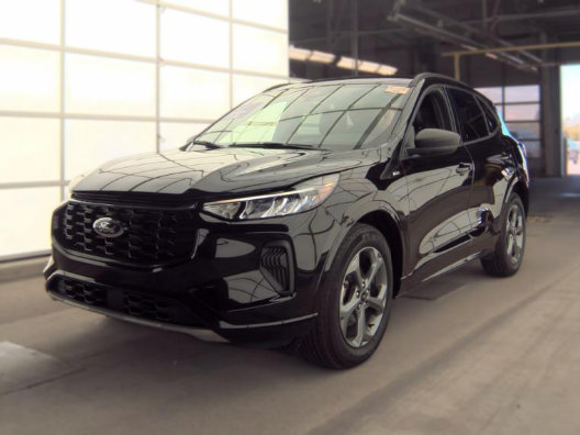 Used 2023 Ford Escape ST-Line w/ Tech Pack #1 AWD/4WD image 2