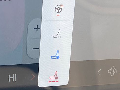 Certified 2025 Ford Explorer Platinum w/ Ultimate Package image 17