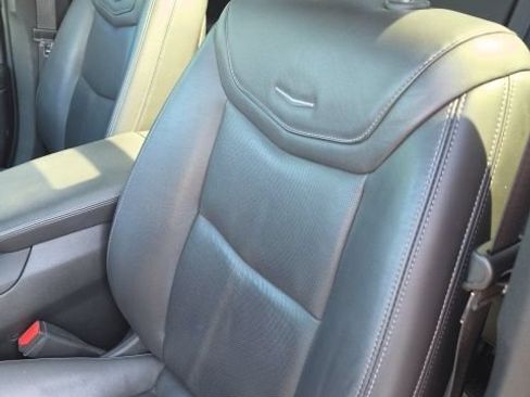 Used 2023 Cadillac XT6 Sport w/ Technology Package AWD/4WD image 8