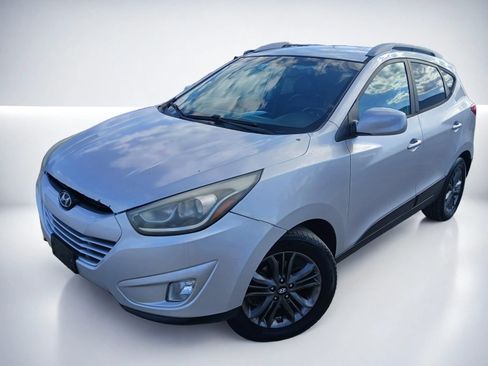 Used 2015 Hyundai Tucson SE AWD/4WD image 2