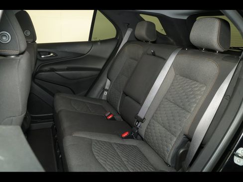 Used 2021 Chevrolet Equinox LT image 17