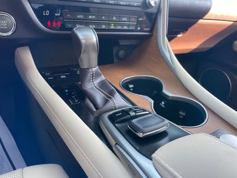 Used 2017 Lexus RX 350 AWD w/ Premium Package image 20