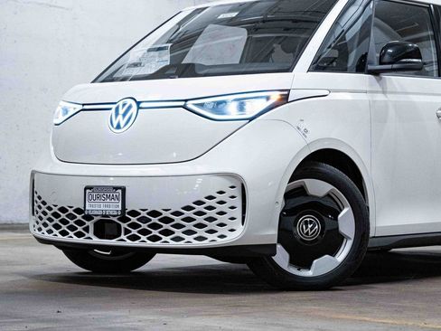 New 2025 Volkswagen ID. Buzz Pro S image 2