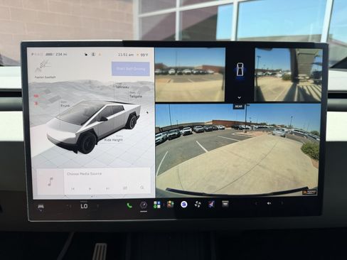 Used 2024 Tesla Cybertruck AWD Crew Cab image 29