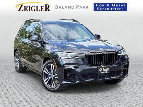 Used 2021 BMW X7 M50i AWD/4WD image 1