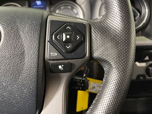 Certified 2016 Toyota Tacoma 2WD Double Cab image 27