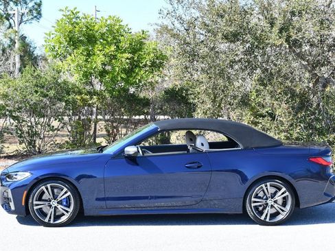 Used 2024 BMW M440i Convertible w/ Premium Package image 32