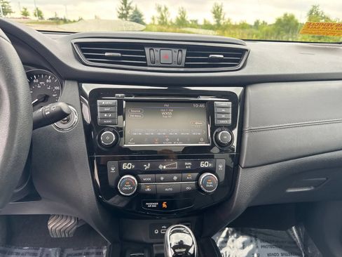 Used 2020 Nissan Rogue SL w/ Premium Package AWD/4WD image 24
