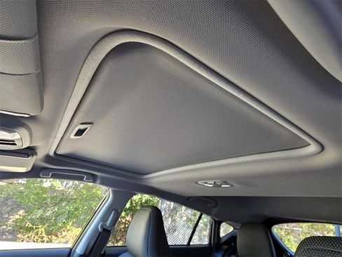 Used 2024 Subaru Crosstrek 2.0i Premium image 9