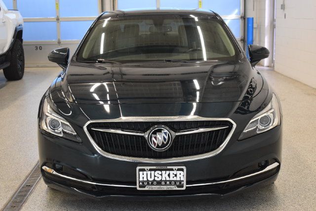Used 2019 Buick LaCrosse Essence AWD/4WD image 3