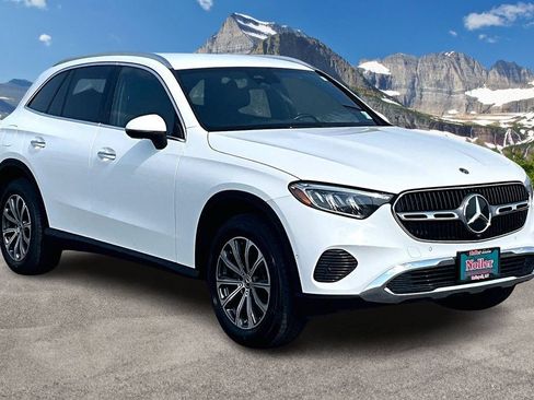 Used 2024 Mercedes-Benz GLC 300 4MATIC image 12