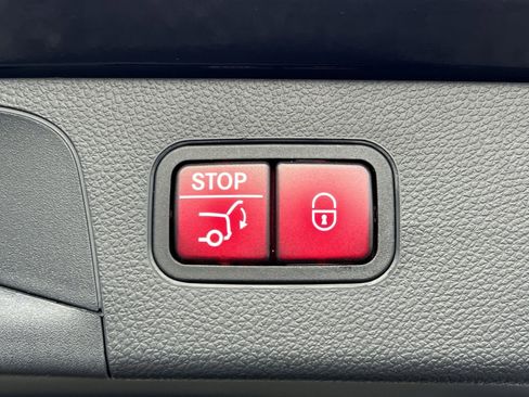 Certified 2022 Mercedes-Benz GLC 300 4MATIC image 25