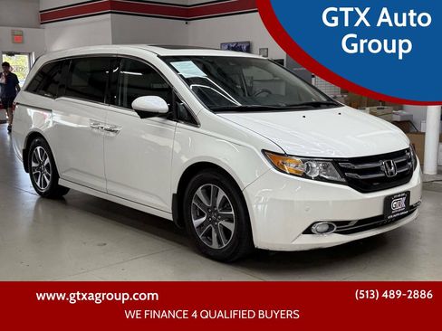 Used 2017 Honda Odyssey Touring image 1