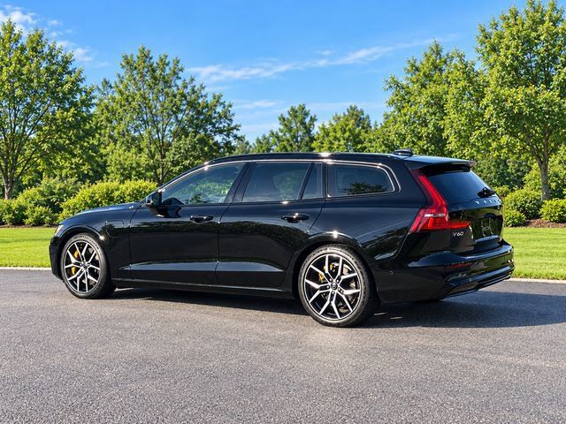 Used 2025 Volvo V60 T8 Polestar AWD/4WD image 12