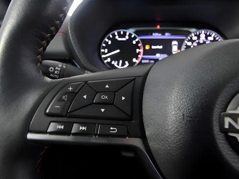 Used 2024 Nissan Sentra SR w/ SR Premium Package FWD image 19