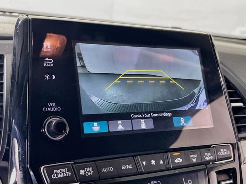 Used 2023 Honda Odyssey Touring image 14
