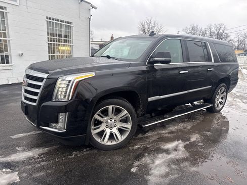 Used 2016 Cadillac Escalade ESV Premium image 1