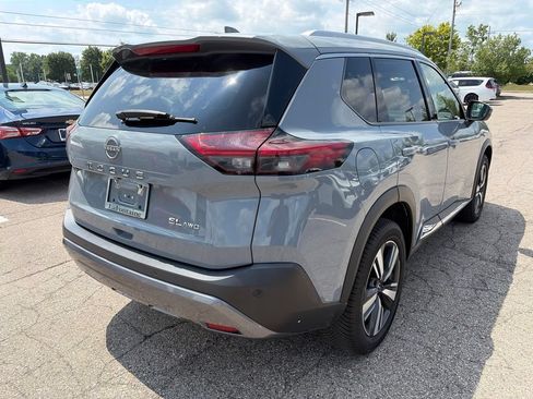 Used 2023 Nissan Rogue SL AWD/4WD image 38
