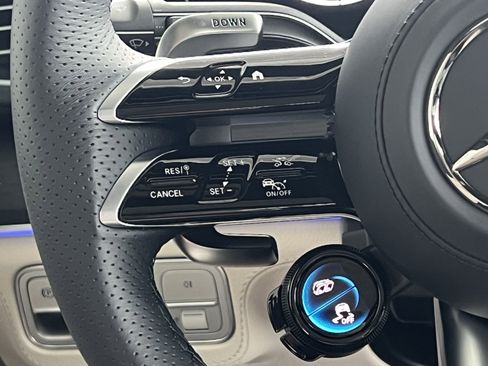 Certified 2025 Mercedes-Benz GLE 53 AMG 4MATIC image 32