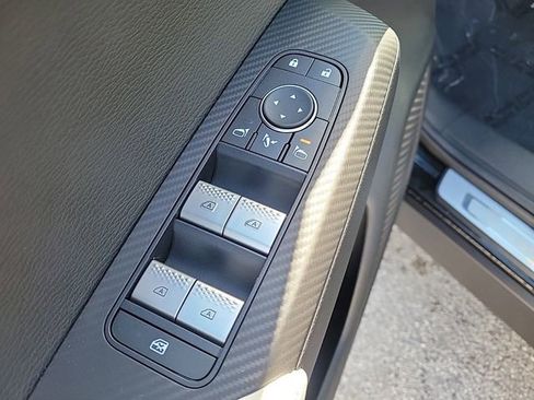 New 2025 Mitsubishi Outlander SEL image 19