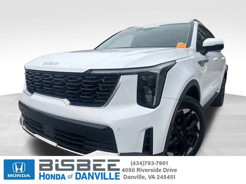 Used 2024 Kia Sorento S image 1