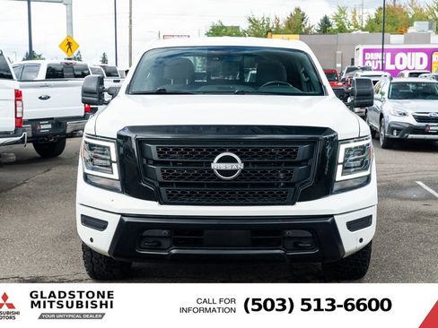 Used 2023 Nissan Titan SV w/ SV Convenience Package AWD/4WD image 2