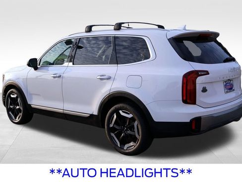 Used 2025 Kia Telluride S AWD/4WD image 23