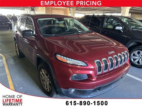 Used 2015 Jeep Cherokee Sport image 1