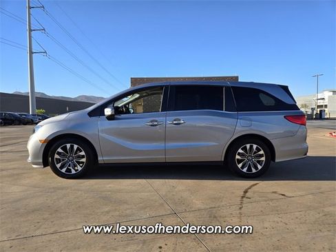 Used 2023 Honda Odyssey EX-L image 3