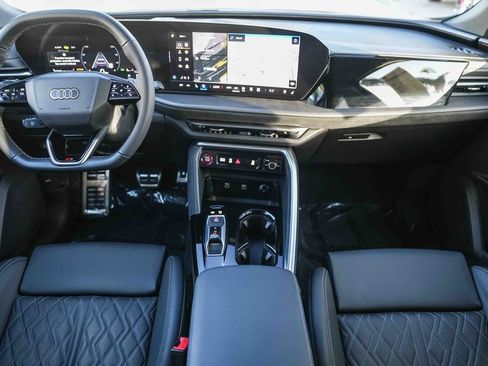 Used 2025 Audi SQ5 Premium Plus image 13