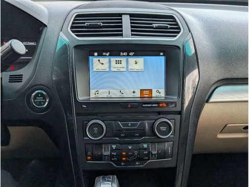 Used 2017 Ford Explorer XLT w/ Equipment Group 202A image 20