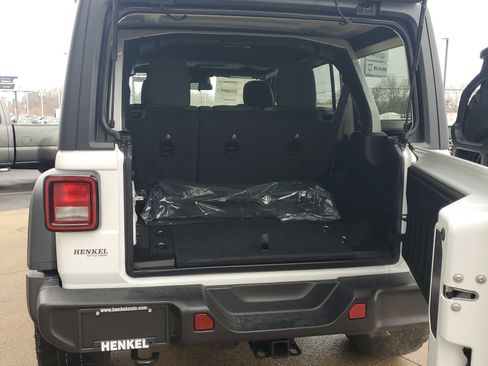 New 2026 Jeep Wrangler Unlimited Sport AWD/4WD image 24