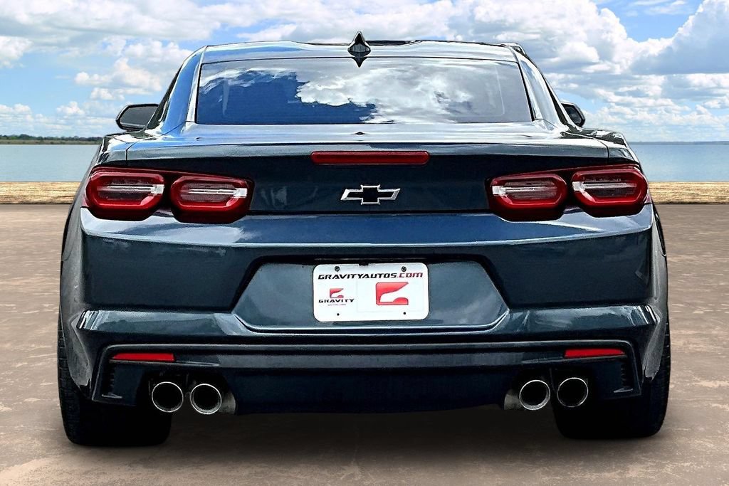 Used 2022 Chevrolet Camaro LT w/ Technology Package RWD image 5