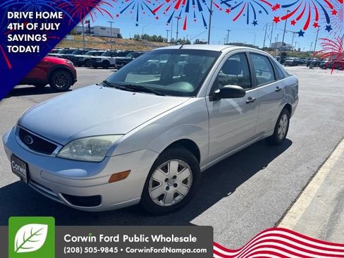 Used 2007 Ford Focus SE FWD image 3