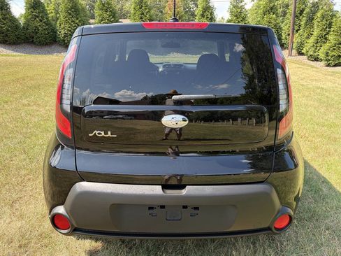 Used 2014 Kia Soul FWD image 3