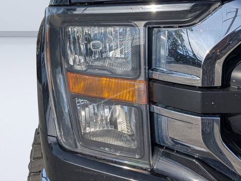 Used 2023 Ford F150 XLT image 9