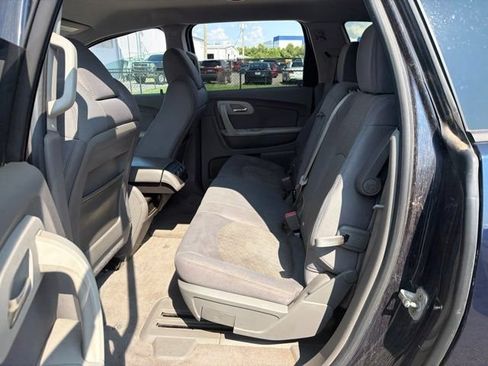 Used 2011 Chevrolet Traverse LS FWD image 7