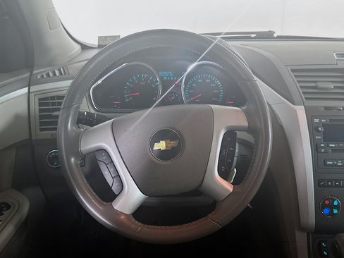 Used 2012 Chevrolet Traverse LT FWD image 17