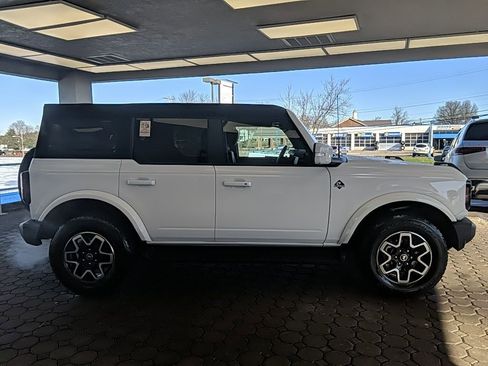 Used 2025 Ford Bronco Outer Banks image 5