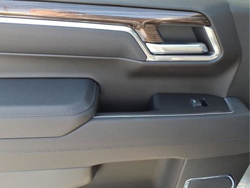 New 2026 Chevrolet Silverado 1500 LT Trail Boss w/ LT Trail Boss Premium Package AWD/4WD image 9