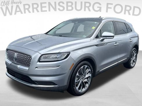 Used 2022 Lincoln Nautilus Reserve w/ Luxury Package AWD/4WD image 3