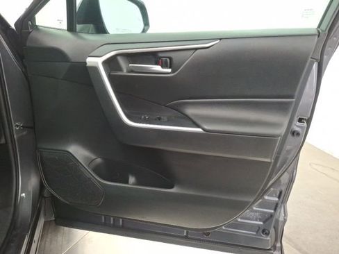 Used 2021 Toyota RAV4 XLE w/ Convenience Package image 54