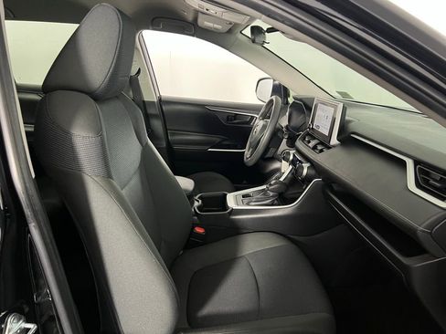 Used 2024 Toyota RAV4 LE image 31