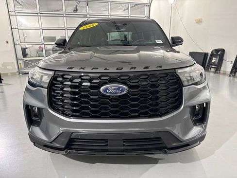 New 2026 Ford Explorer ST-Line RWD image 2
