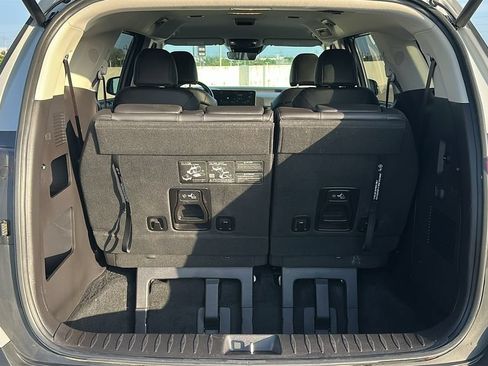 Used 2026 Kia Carnival EX FWD image 37