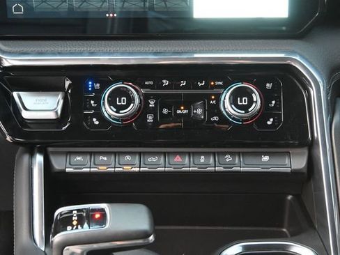 Used 2024 GMC Sierra 1500 Denali w/ Technology Package image 18