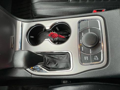 Used 2019 Jeep Grand Cherokee Limited X image 20