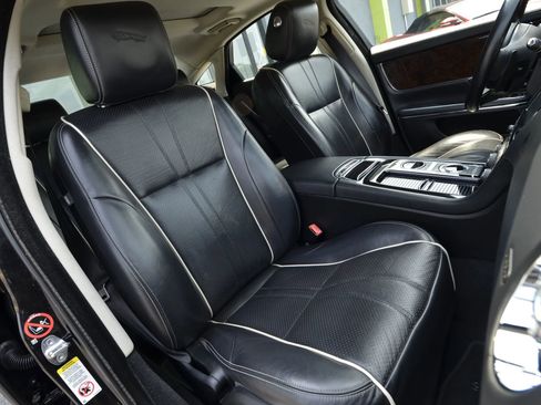 Used 2016 Jaguar XJ R-Sport image 24