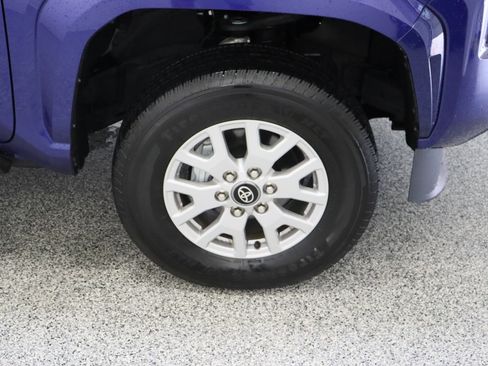 Used 2025 Toyota Tacoma SR5 RWD image 5