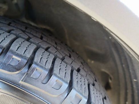 Used 2021 Ford Explorer XLT w/ Equipment Group 202A image 51